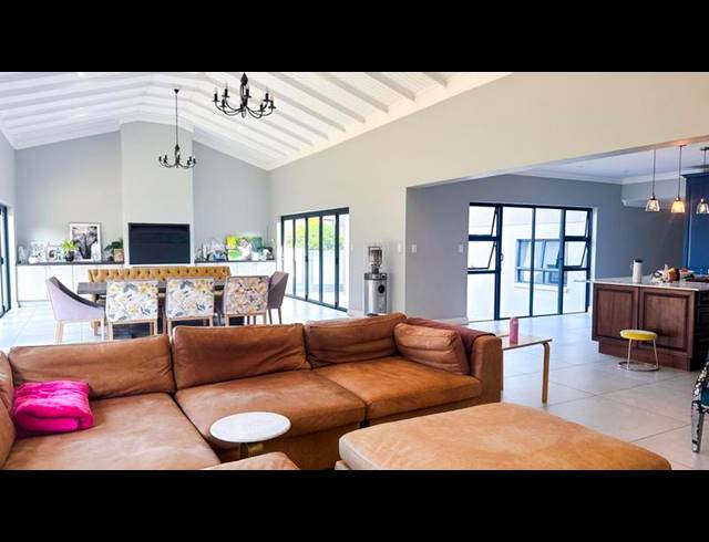 4 BEDROOM HOUSE FOR SALE IN MIDSTREAM RIDGE